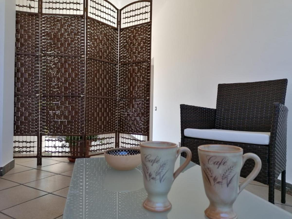 Momaliar House Villa Кампофеличе ди Рокела Екстериор снимка