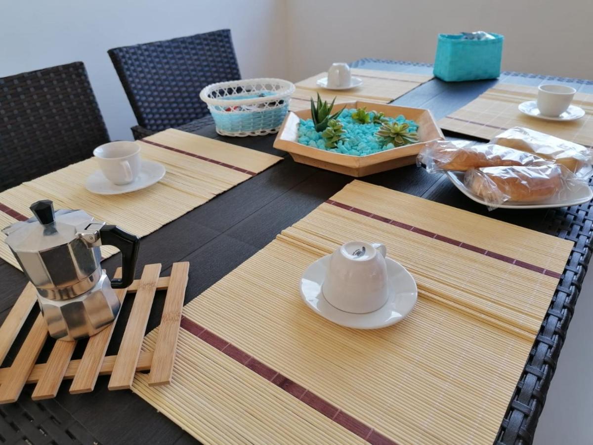 Momaliar House Villa Кампофеличе ди Рокела Екстериор снимка