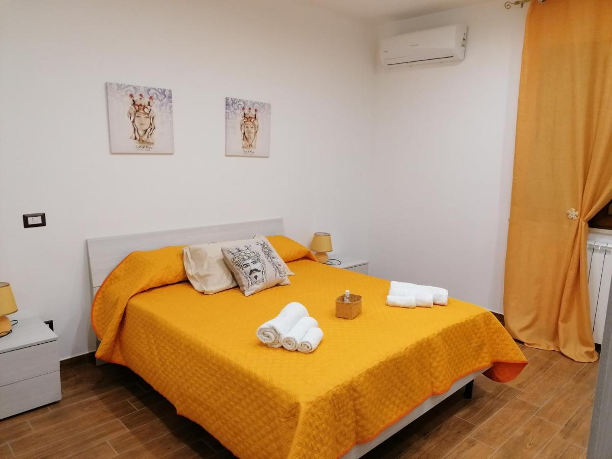 Momaliar House Villa Кампофеличе ди Рокела Екстериор снимка