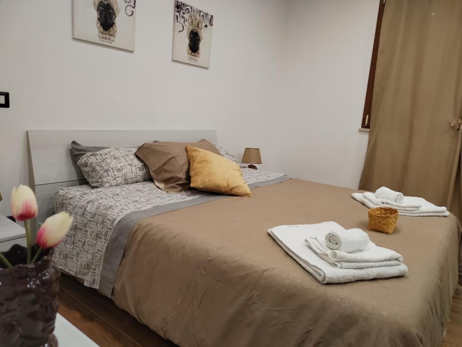 Momaliar House Villa Кампофеличе ди Рокела Екстериор снимка