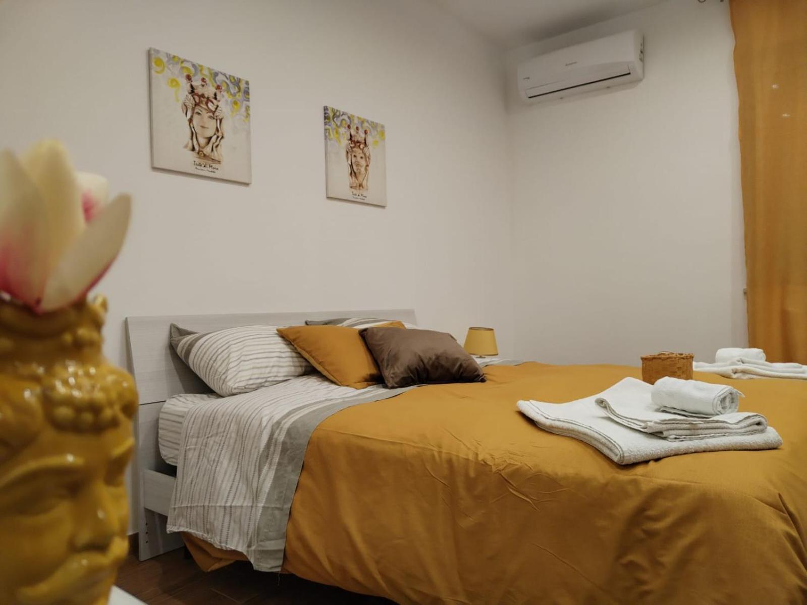 Momaliar House Villa Кампофеличе ди Рокела Екстериор снимка